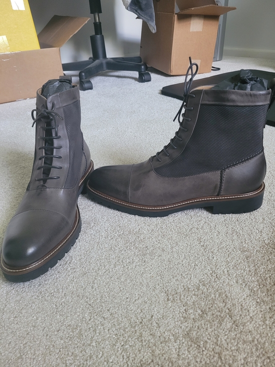 Men\'s Lace-Up Gray Leather Chukka Boots with Rugged Sole main image 9